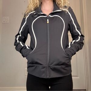 Lululemon Athletica size 8 Gray & White Workout After Workout Jacket